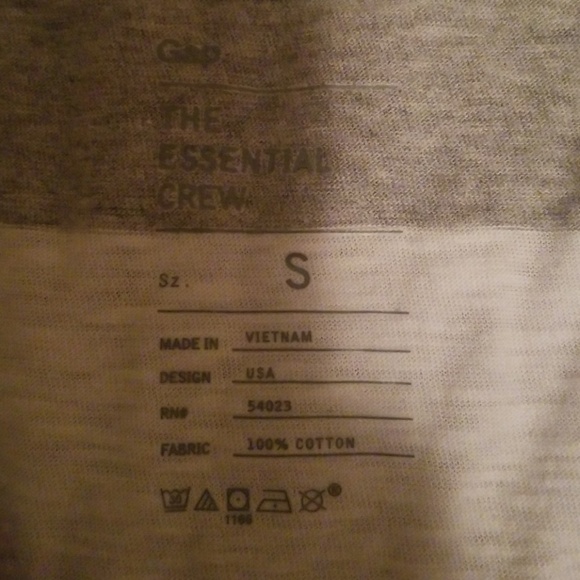 Gap shirt - Picture 2 of 2